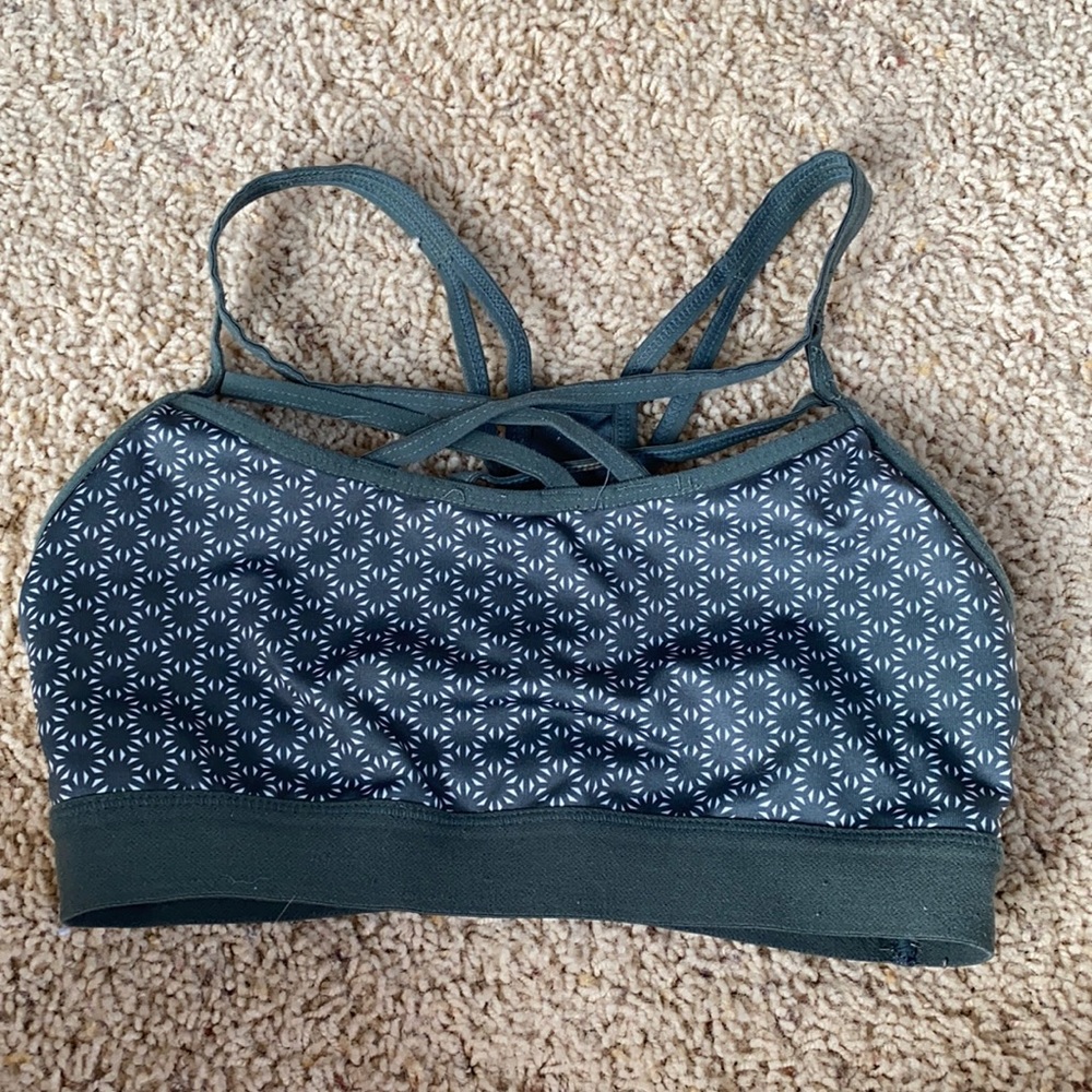 sports bra